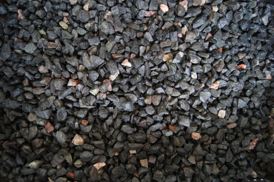 Dekoratiivkillustik Must-kirju graniit 6/12 1000kg bigbag